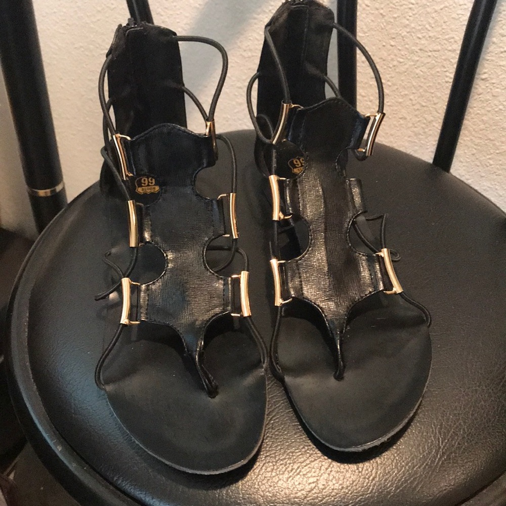 Black flats back zipper
